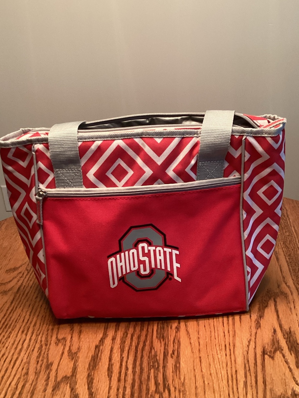 LOGO by Lori Goldstein Red and White Geometric Tote Cooler
